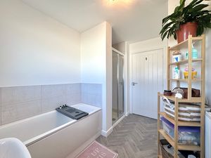 Photo 14- click for photo gallery